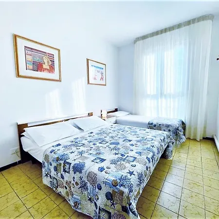Apartment Modern In Caorle With Private Terrace Porto Santa Margherita di Caorle