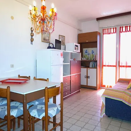Apartment Modern In Caorle With Private Terrace Porto Santa Margherita di Caorle