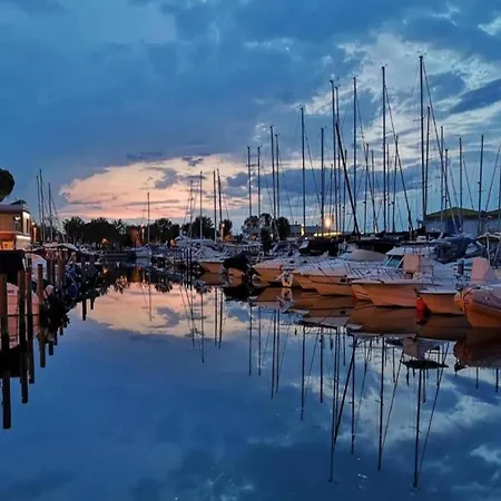 Apartment Modern In Caorle With Private Terrace Porto Santa Margherita di Caorle